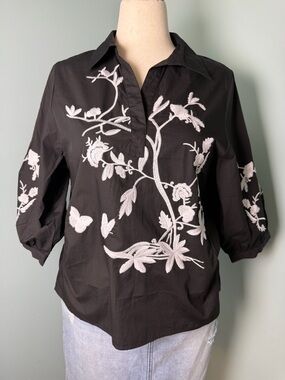 Pleats Collection Black Embroidered Blouse White Floral Garden Embroidered Top M